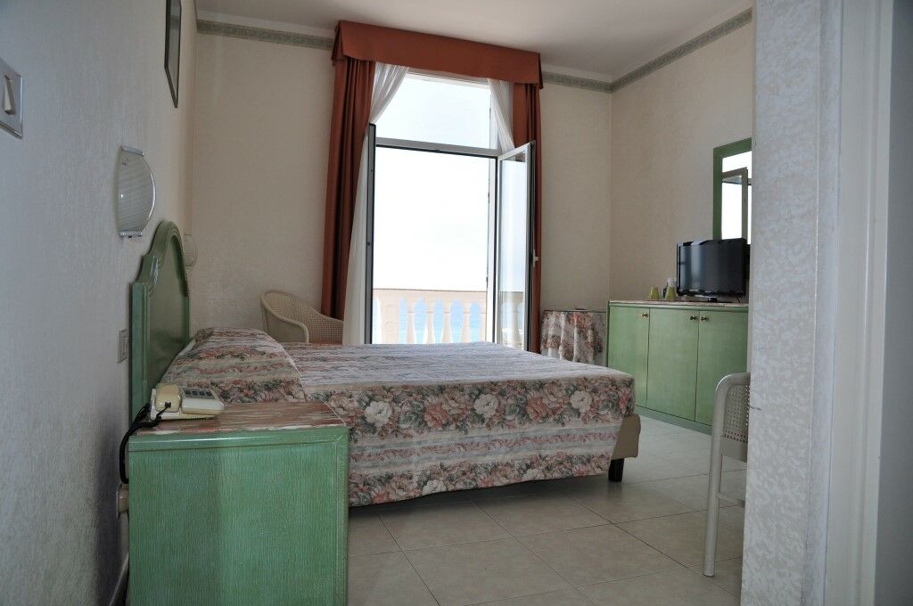 Hotel Piccolo Lido Bordighera Exterior foto